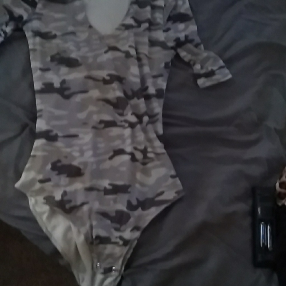 Body suit - Picture 2 of 4